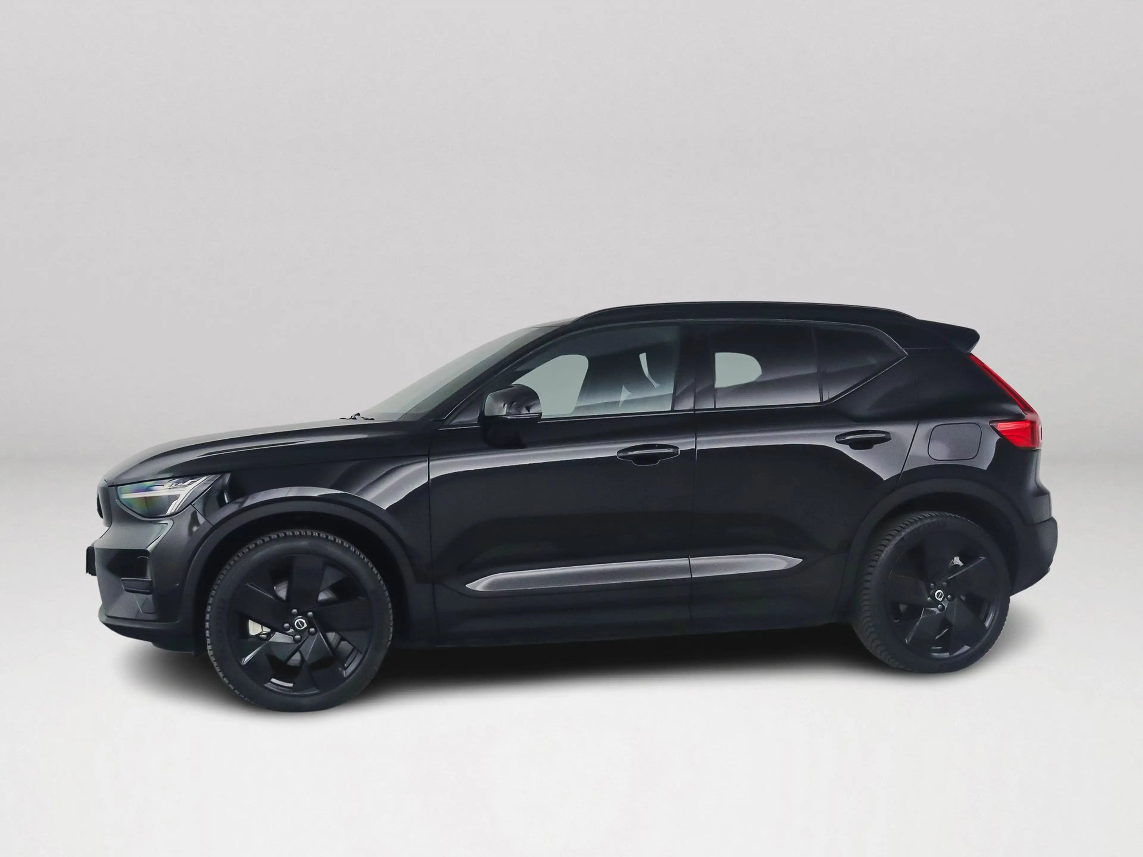 Volvo EX40 Single Motor Extended Range Plus Black Ed. 82 kWh — photo 4