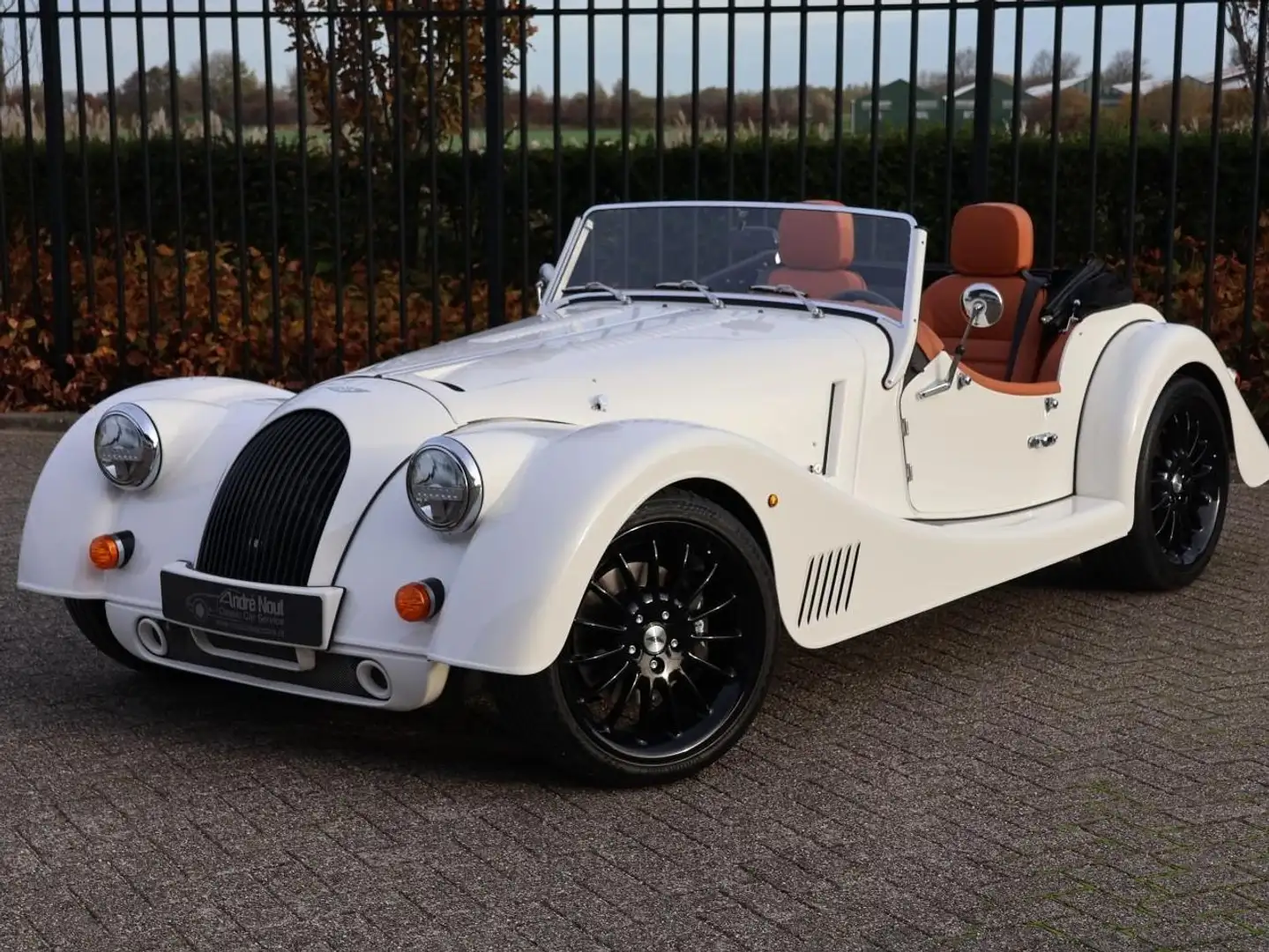Morgan Plus Six Weiß - 1