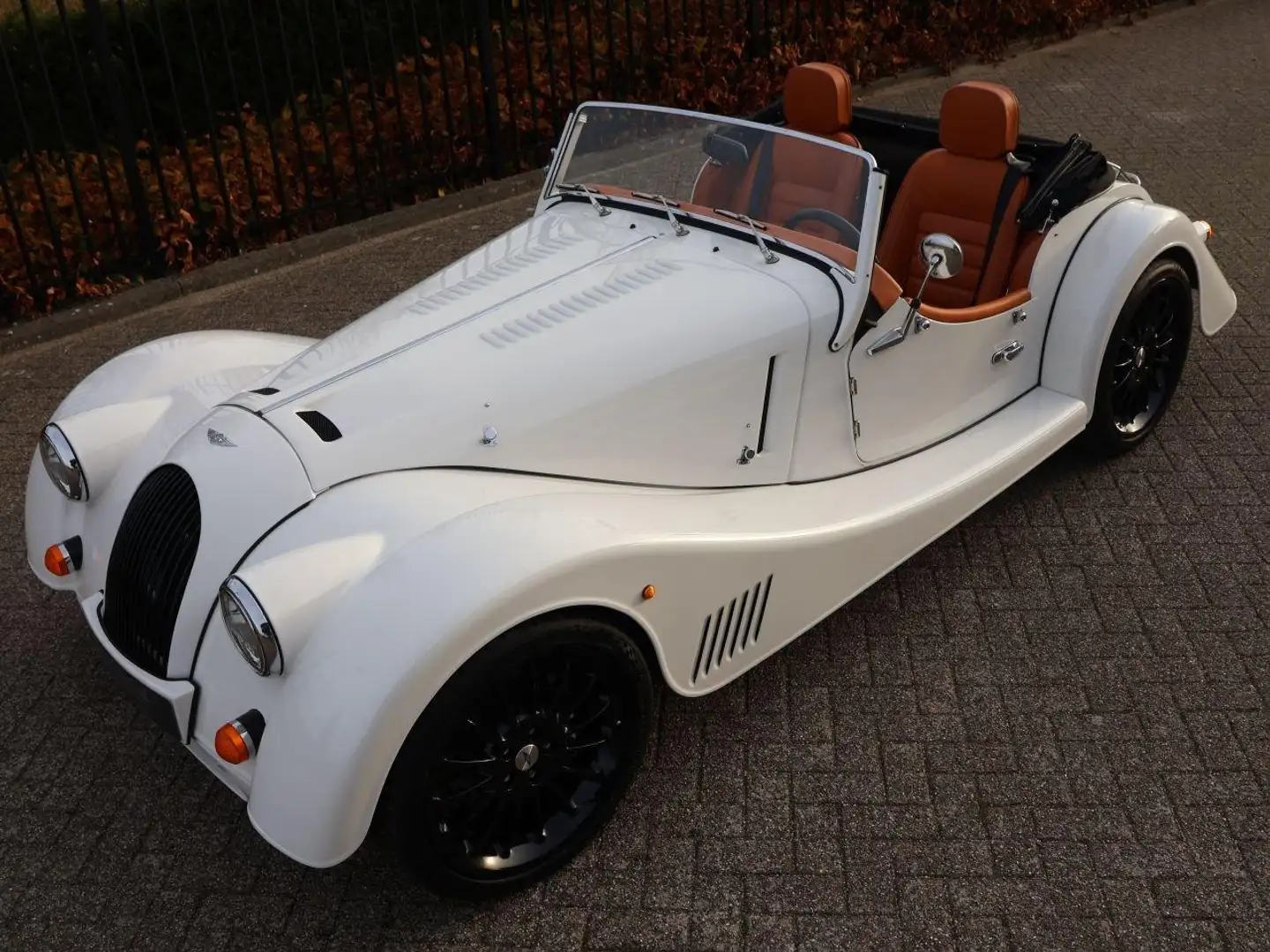 Morgan Plus Six Weiß - 2
