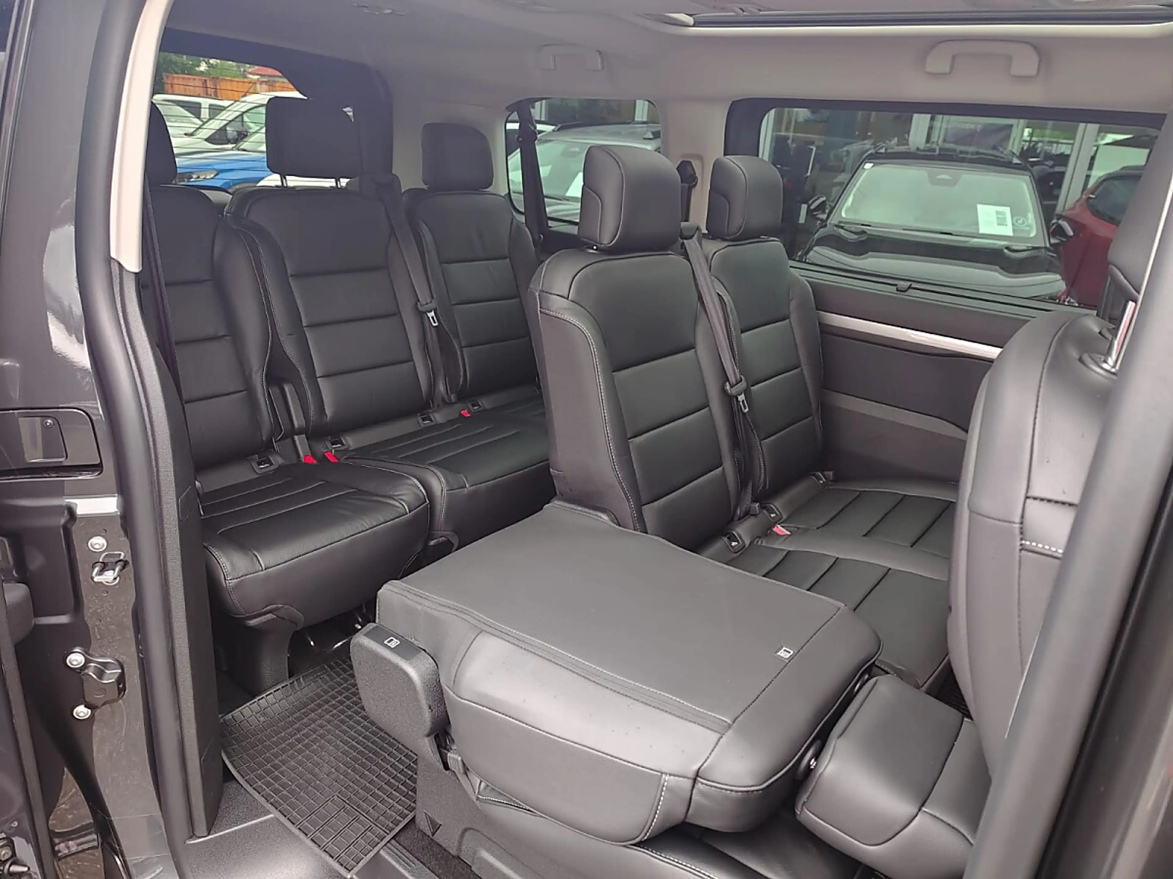 Citroen Spacetourer Diesel 180 S&S EAT8 M Business — photo 14