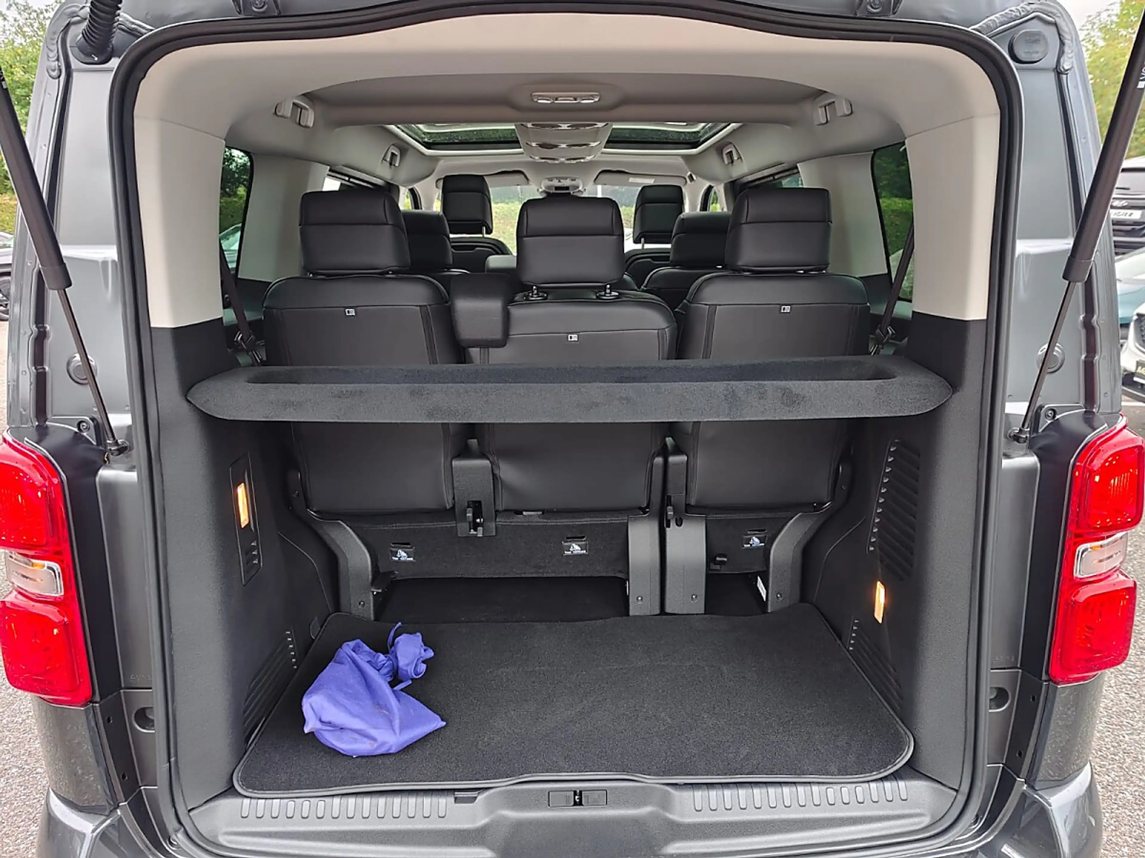 Citroen Spacetourer Diesel 180 S&S EAT8 M Business — photo 12