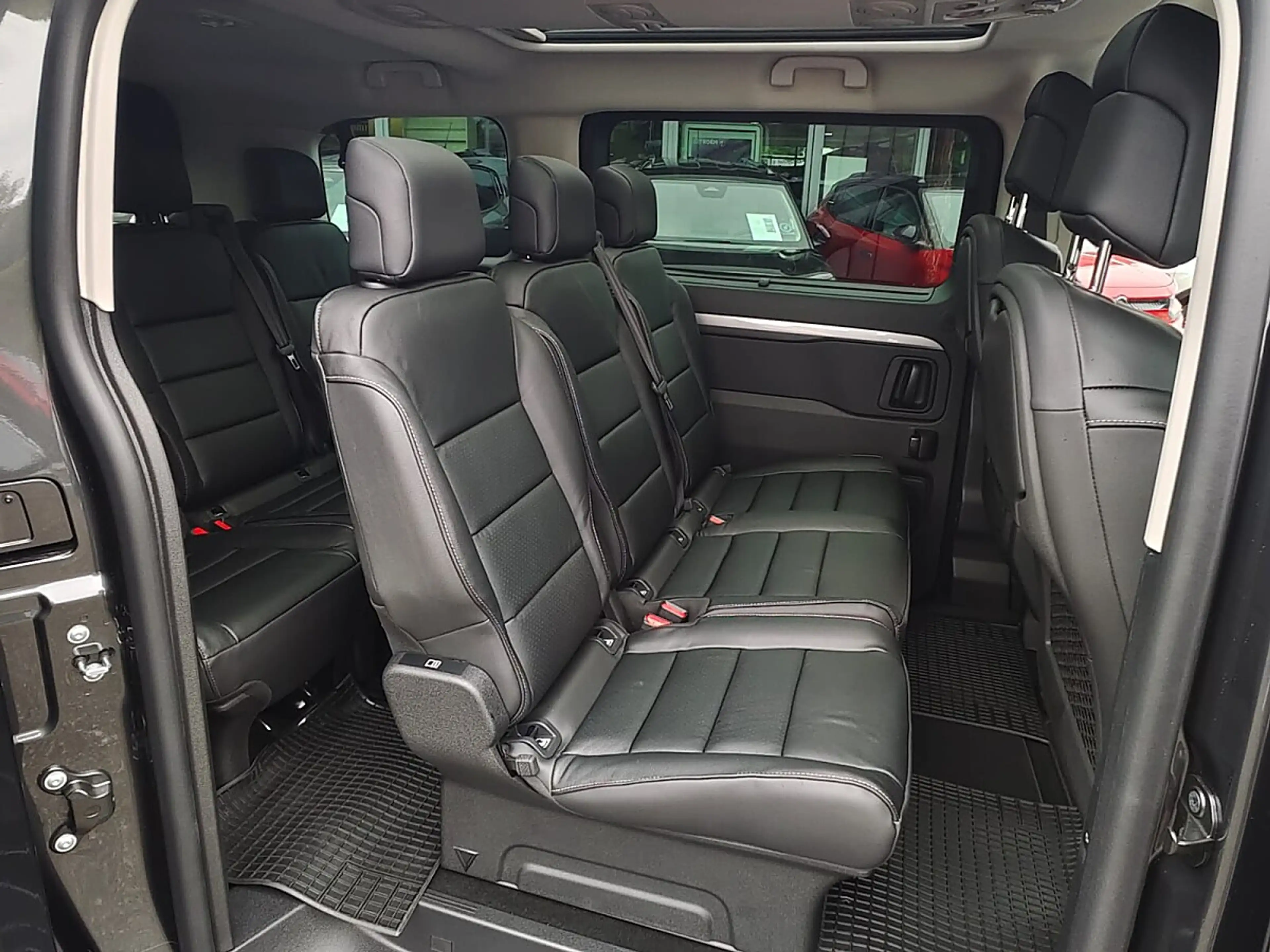 Citroen Spacetourer Diesel 180 S&S EAT8 M Business — photo 13