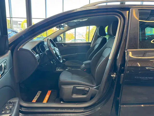 Skoda Superb view 10