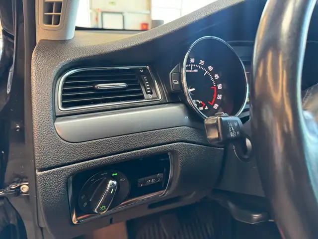 Skoda Superb view 11