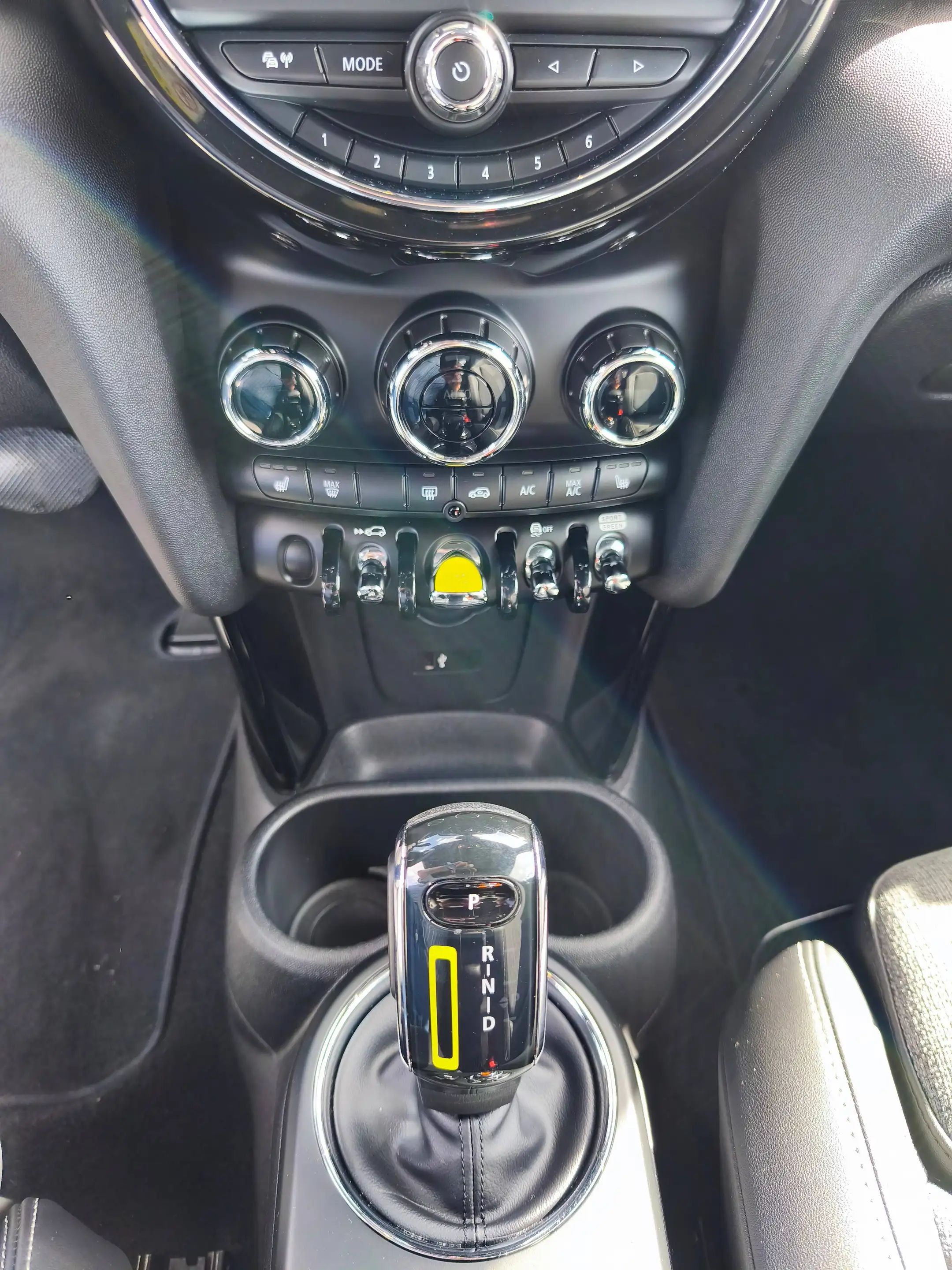 MINI Cooper SE Cooper SE Trim M, sportlich, zuverlässig, sparsam — photo 12