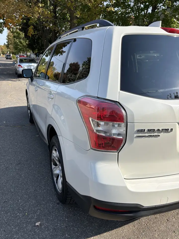 Subaru Forester снимка Subaru Forester