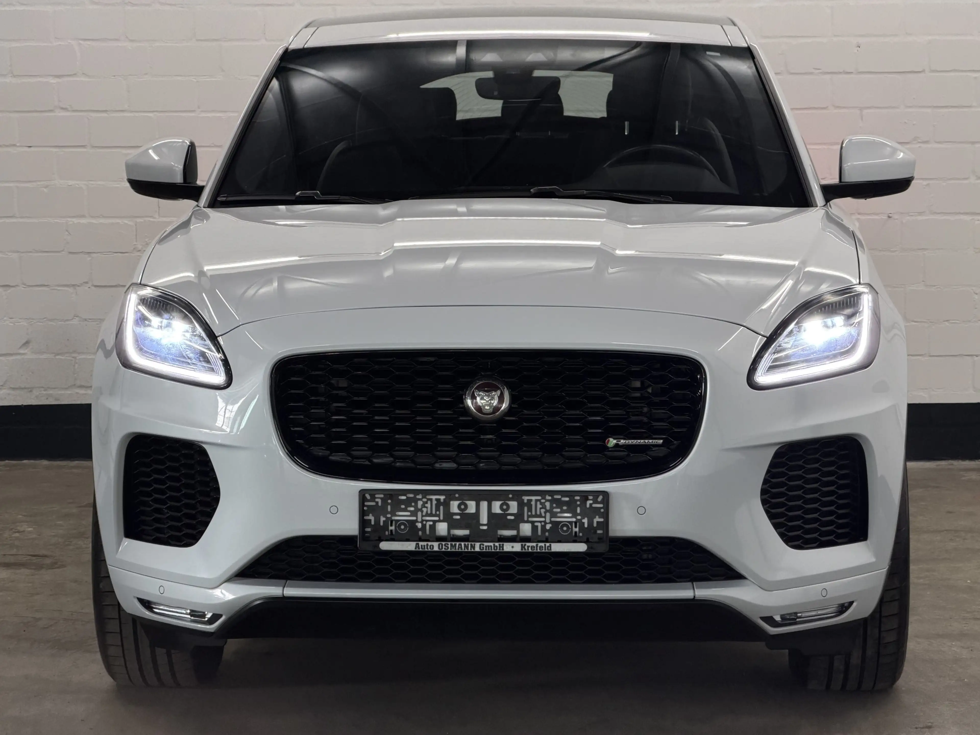 Jaguar E-Pace Chequered Flag AWD   TOTW.   RFK   AHK — photo 2