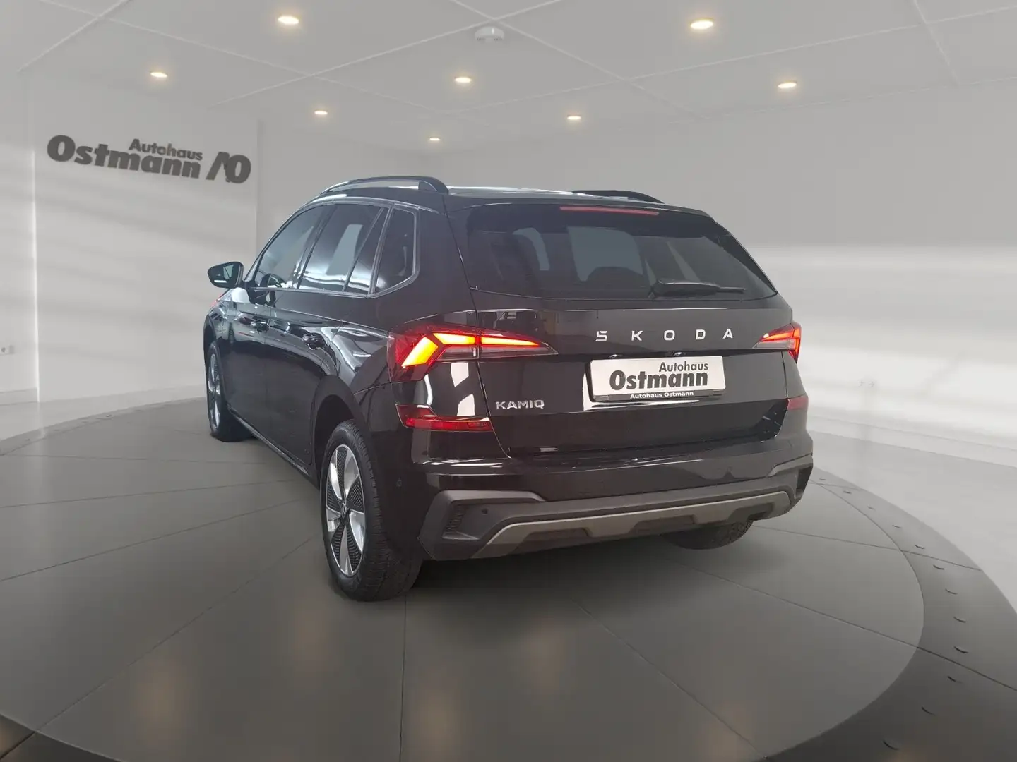 Skoda Kamiq 1.5 TSI Selection RFK Matrix Pano ACC Schwarz - 2