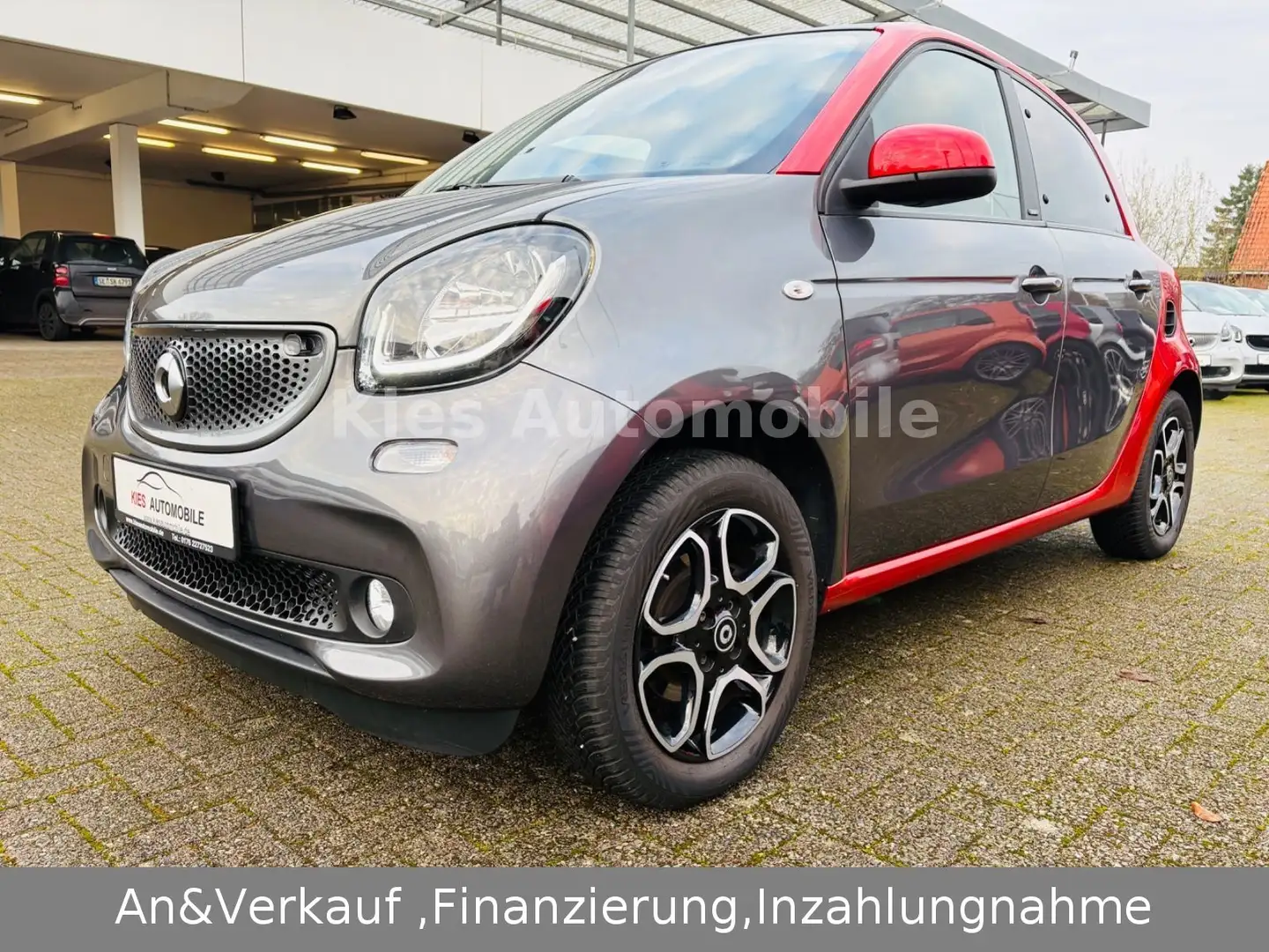 smart forFour Prime 90PS AUTOM/NAVI/KAMERA/LEDER/2HAND Grau - 1