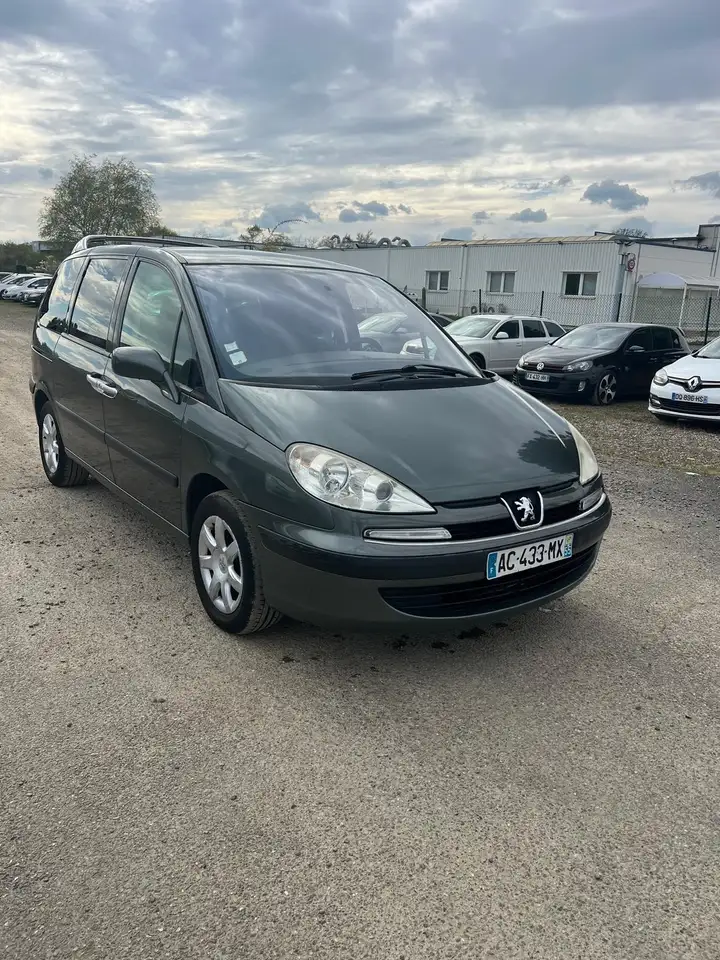 Peugeot 807 HDi 135 Family