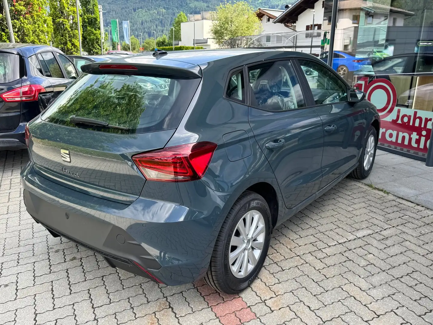 SEAT Ibiza Reference Edition 1.0 80PS Blau - 2