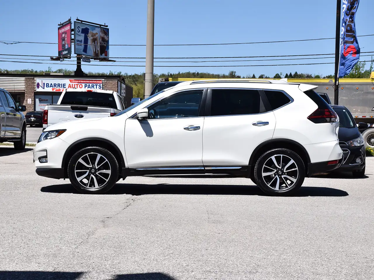 Nissan Rogue снимка Nissan Rogue