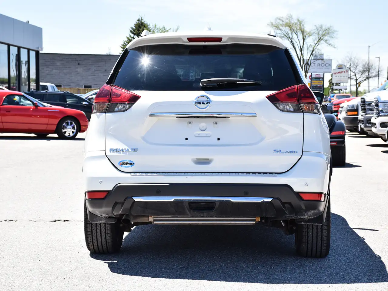 Nissan Rogue снимка Nissan Rogue