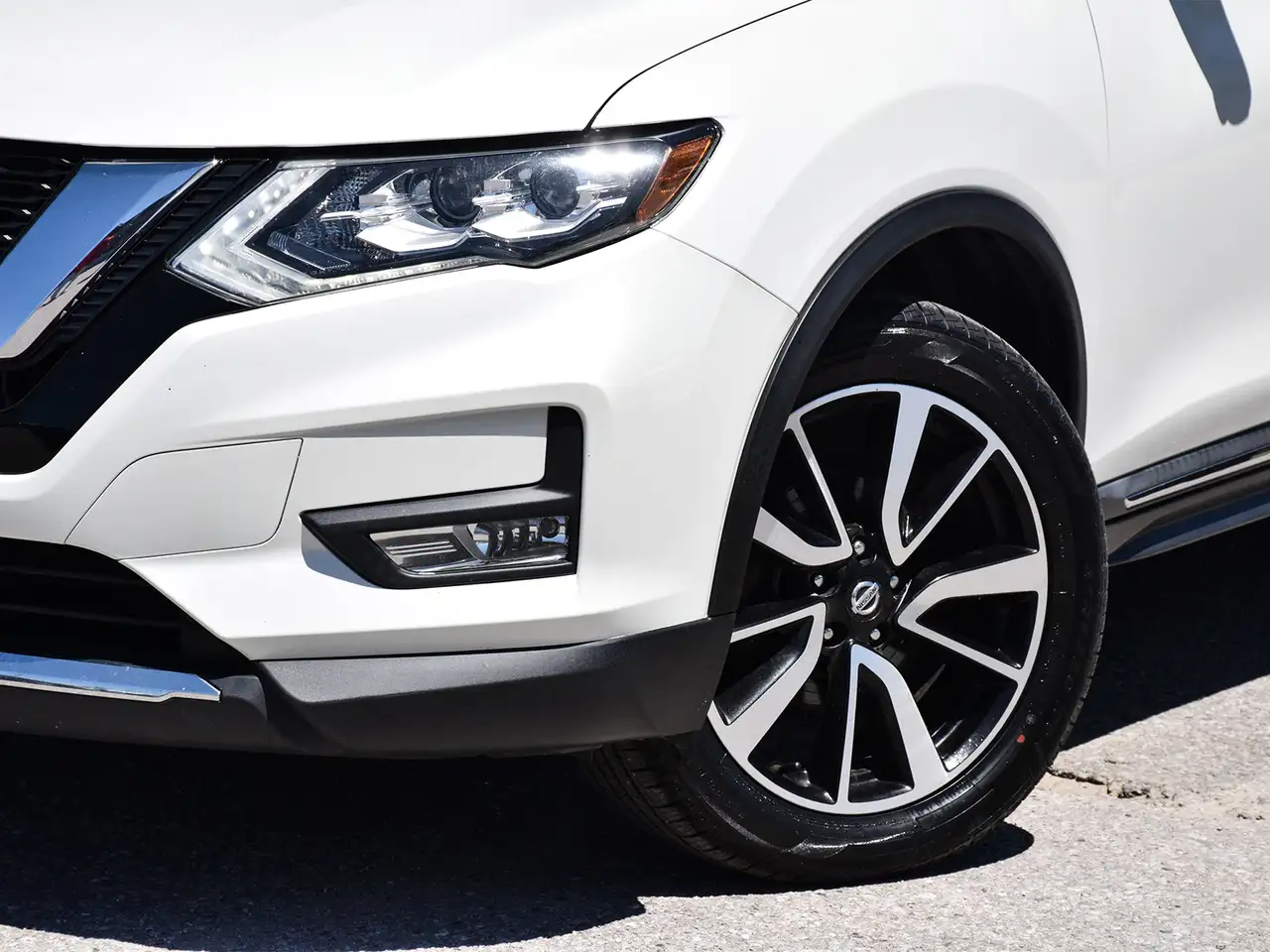 Nissan Rogue снимка Nissan Rogue