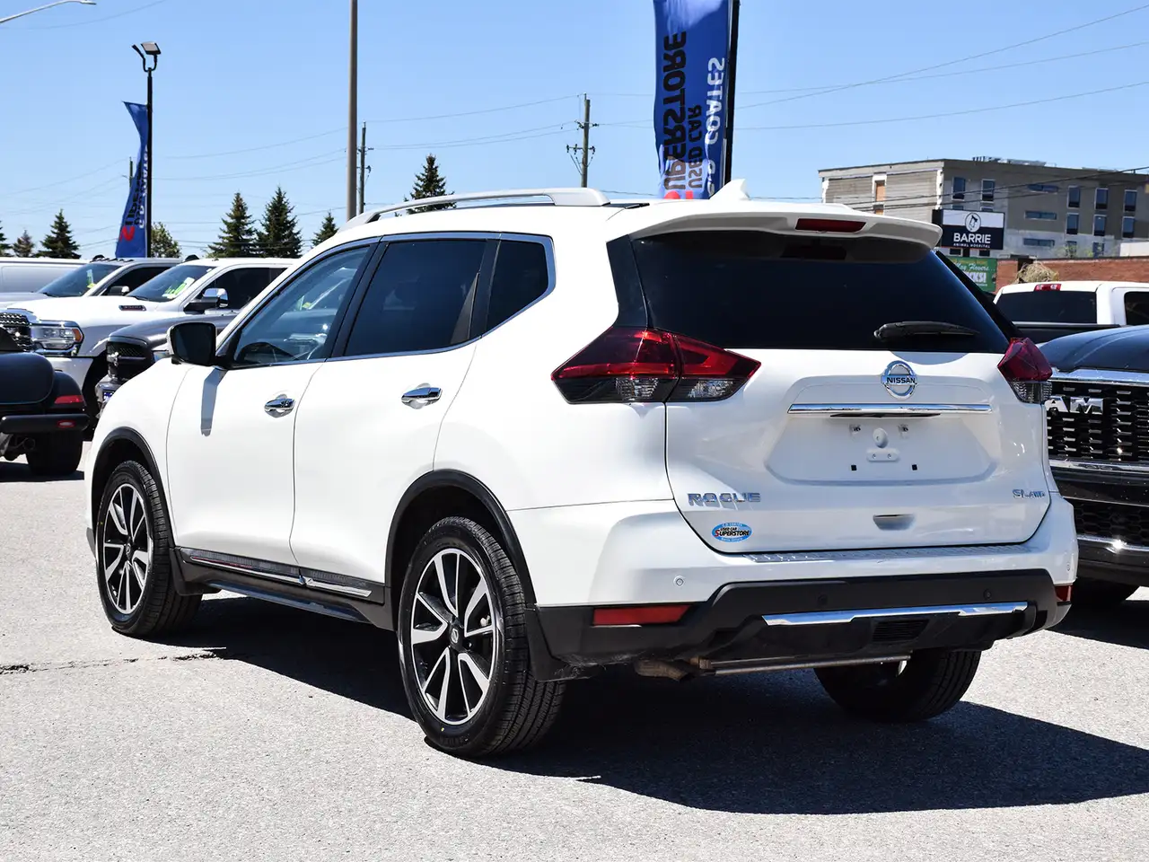 Nissan Rogue снимка Nissan Rogue
