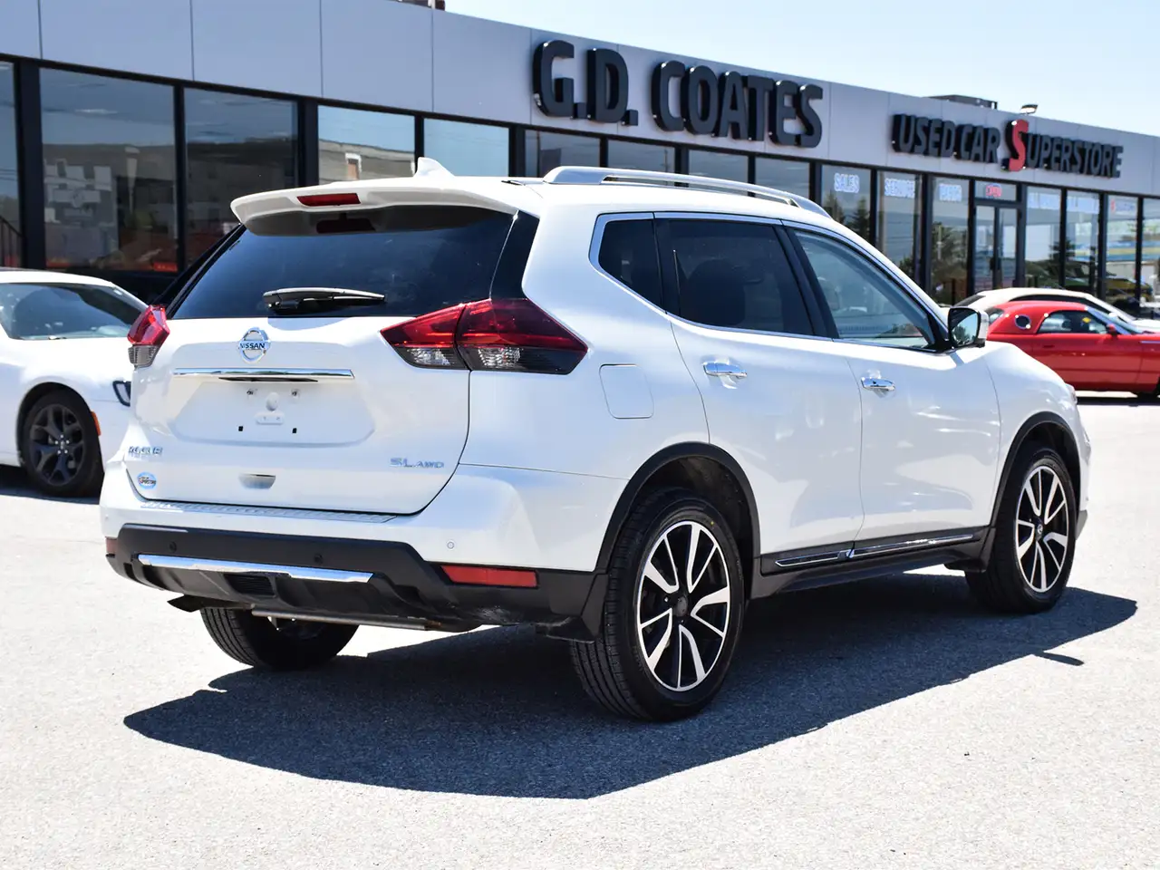 Nissan Rogue снимка Nissan Rogue