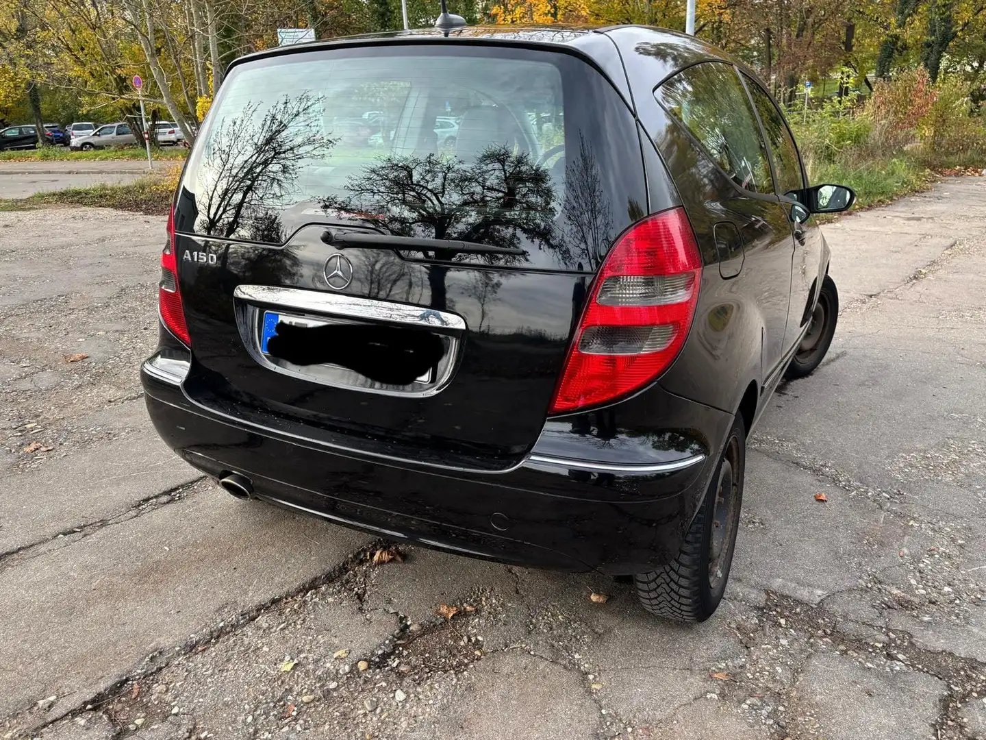 Mercedes-Benz A 150 A-Klasse 3-Türer Elegance Schwarz - 2