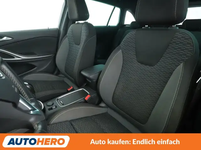Opel Astra view 10