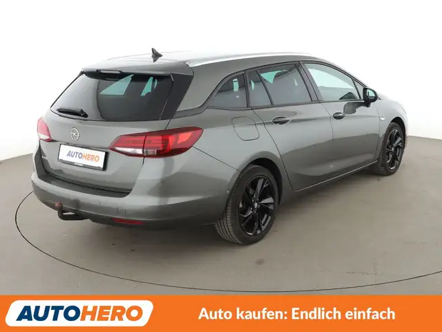 Opel Astra view 6