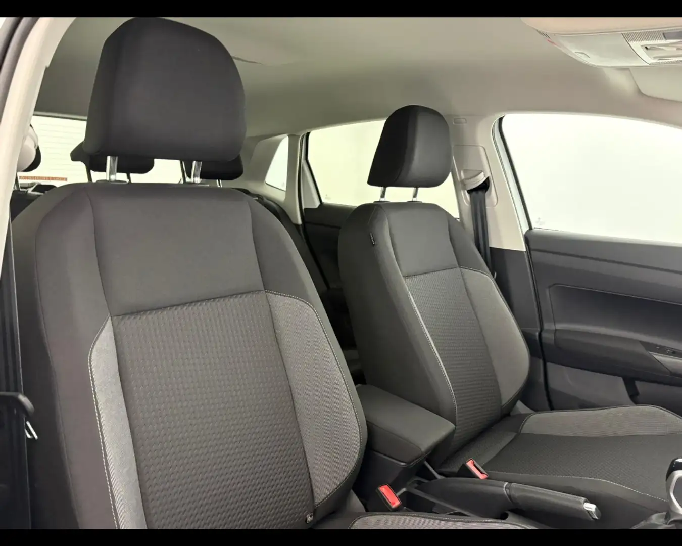 Volkswagen Polo Plus 1.0 TSI Edition Plus bijela - 2