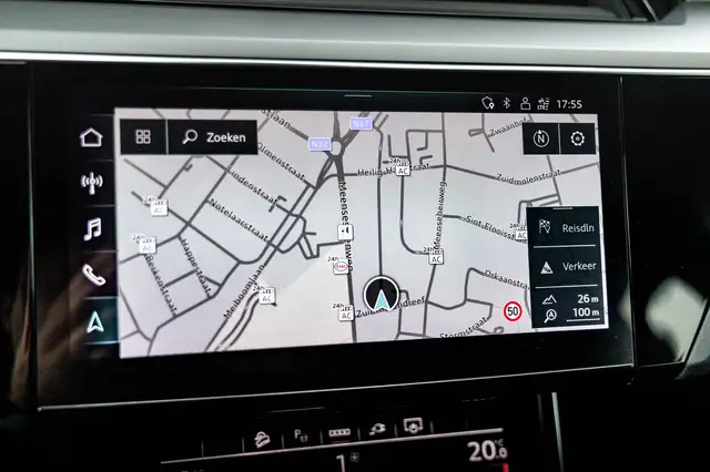 Audi E-Tron view 13