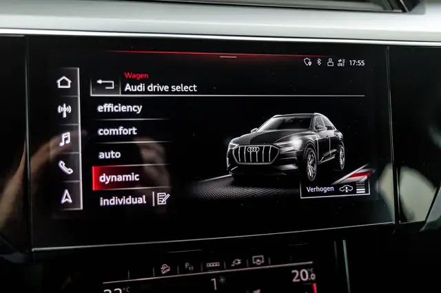 Audi E-Tron view 11