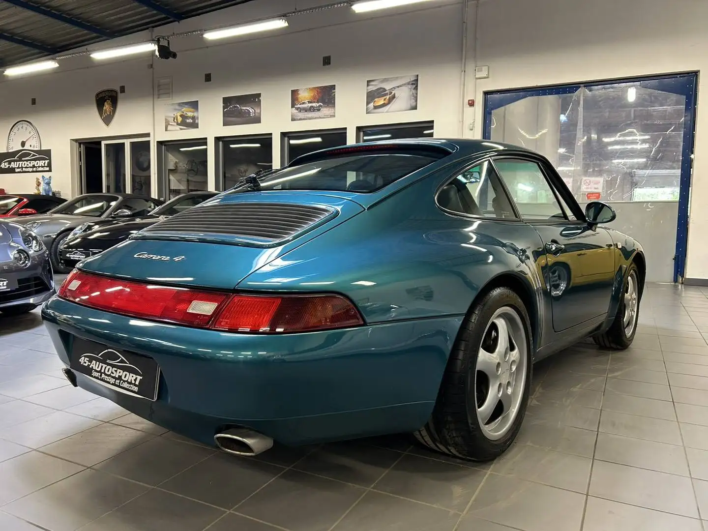 Porsche 911 II (993) 285ch Carrera 4 BV6 Grün - 2