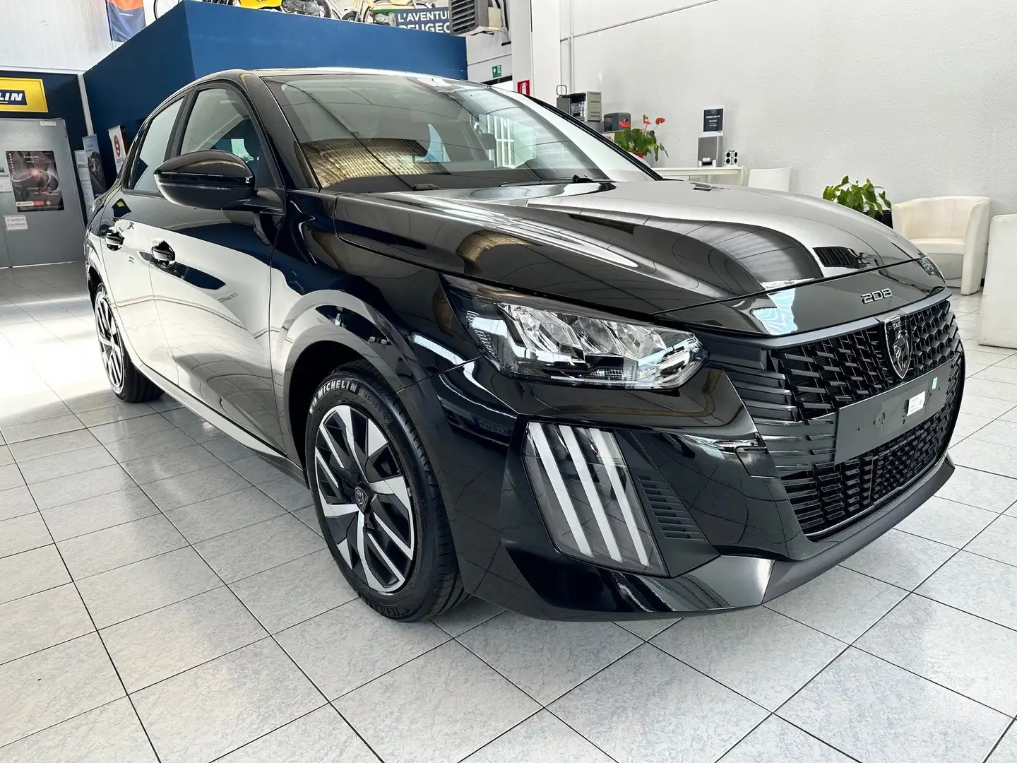 Peugeot 208 208 1.2puretech Style NEOPATENTATI PRONTACONSEGNA Nero - 2