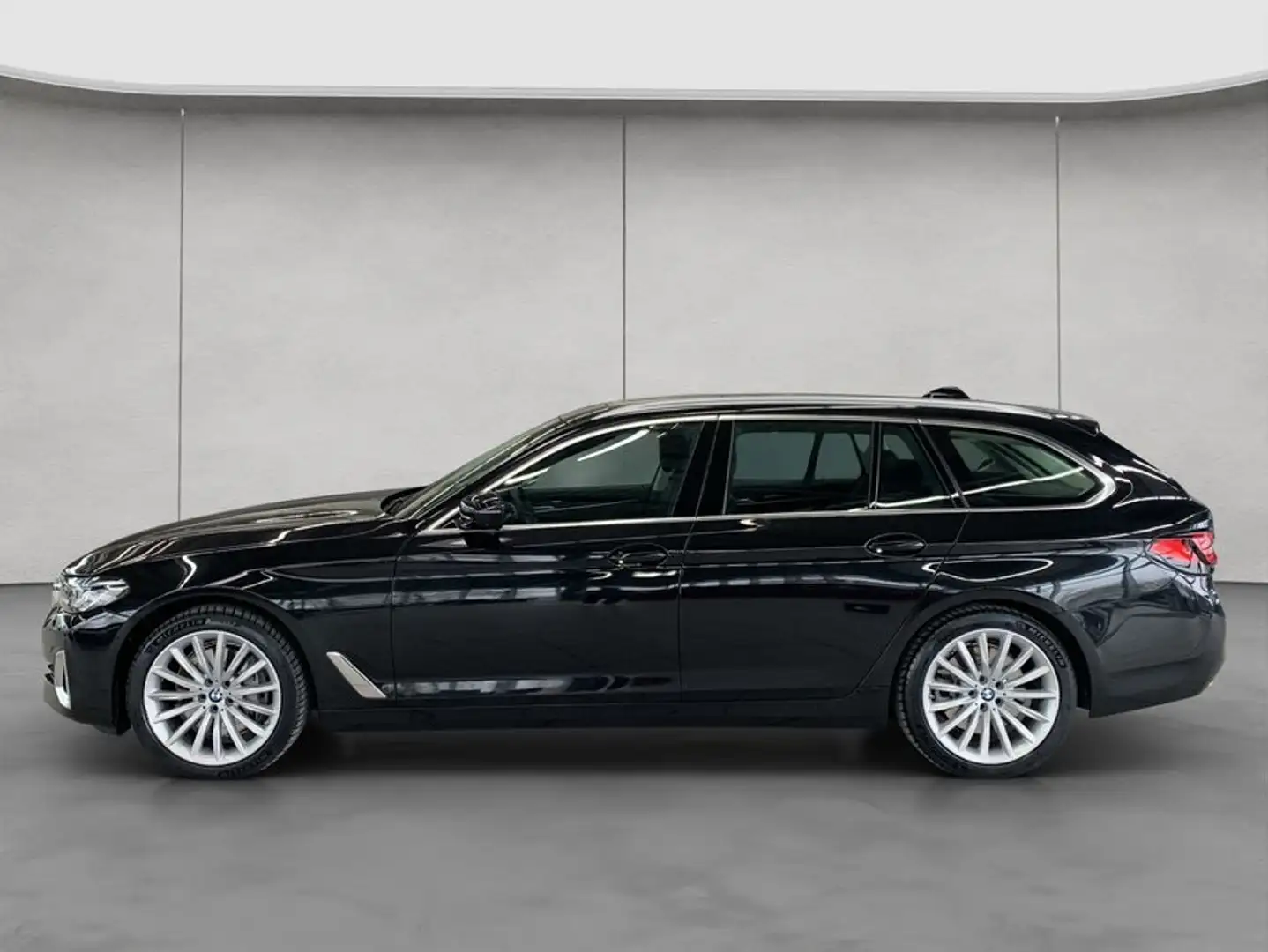 BMW 540 d xDrive Touring Luxury|HuD|AHK|Pano|InnoPak|Ad Schwarz - 2