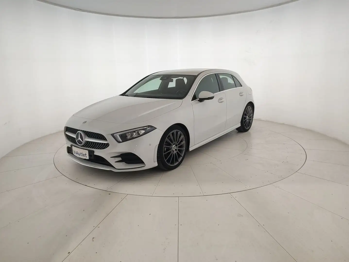 Mercedes-Benz A 180 A 180 d Premium auto Bianco - 1