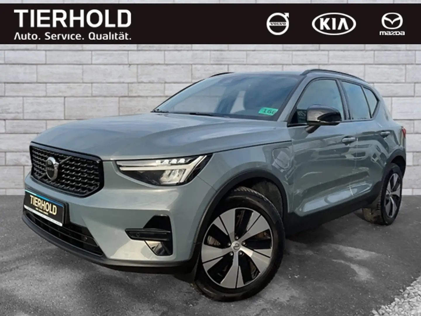 Volvo XC40 T4 Plus Dark Plug-In 2WD AHK Kamera HK Grau - 2