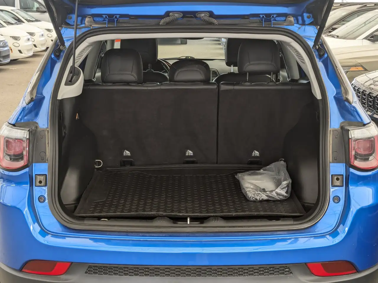 Jeep Compass photo Jeep Compass