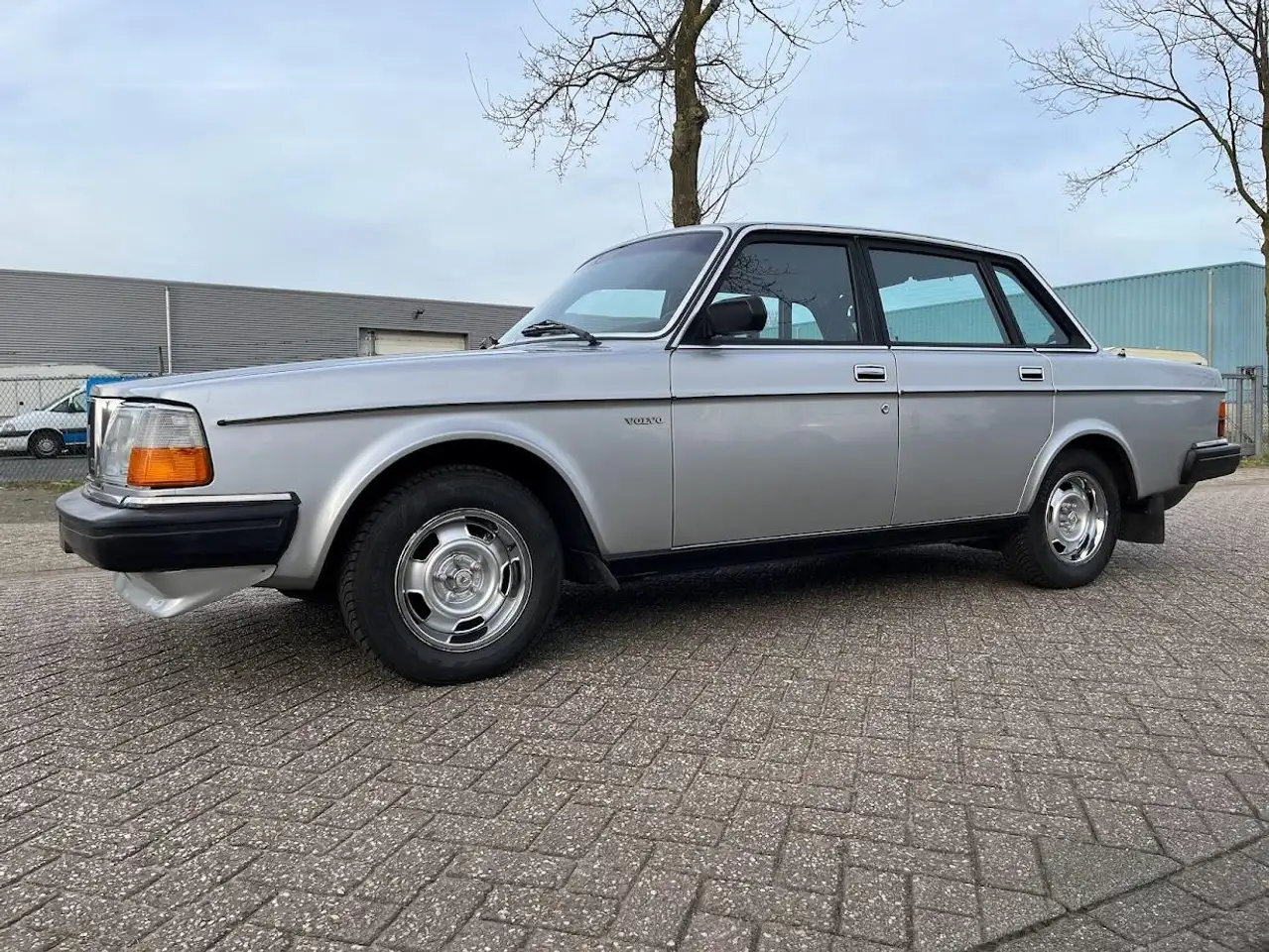 Volvo 240 2.3 GLE sedan 1983 met slechts 110.241 km!, foto 3