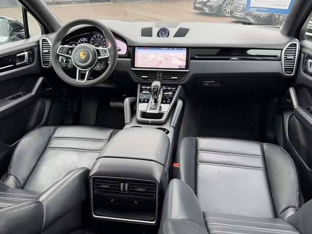 Imagine Porsche Cayenne Coupe E-Hybr SportDesign Inno/HUD/Chrono