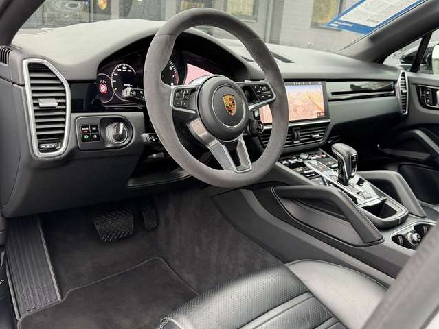 Imagine Porsche Cayenne Coupe E-Hybr SportDesign Inno/HUD/Chrono