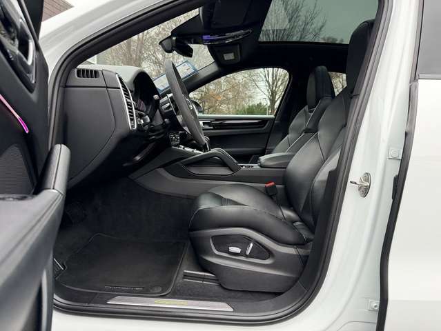 Imagine Porsche Cayenne Coupe E-Hybr SportDesign Inno/HUD/Chrono