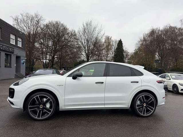 Imagine Porsche Cayenne Coupe E-Hybr SportDesign Inno/HUD/Chrono