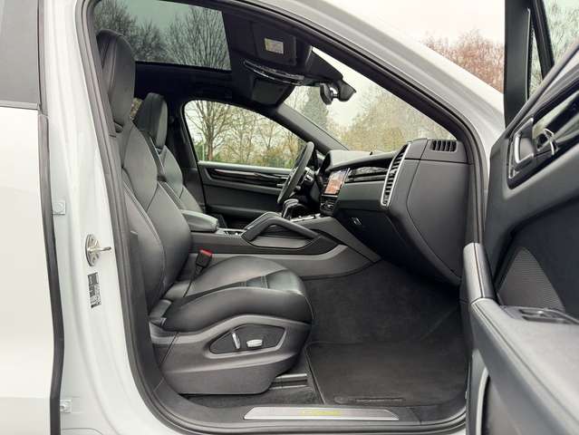 Imagine Porsche Cayenne Coupe E-Hybr SportDesign Inno/HUD/Chrono