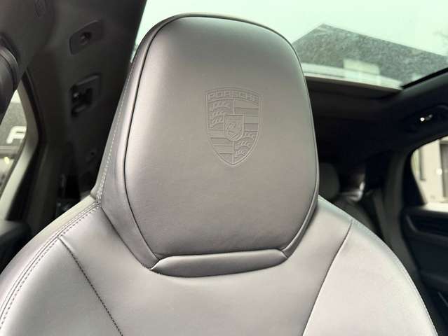 Imagine Porsche Cayenne Coupe E-Hybr SportDesign Inno/HUD/Chrono