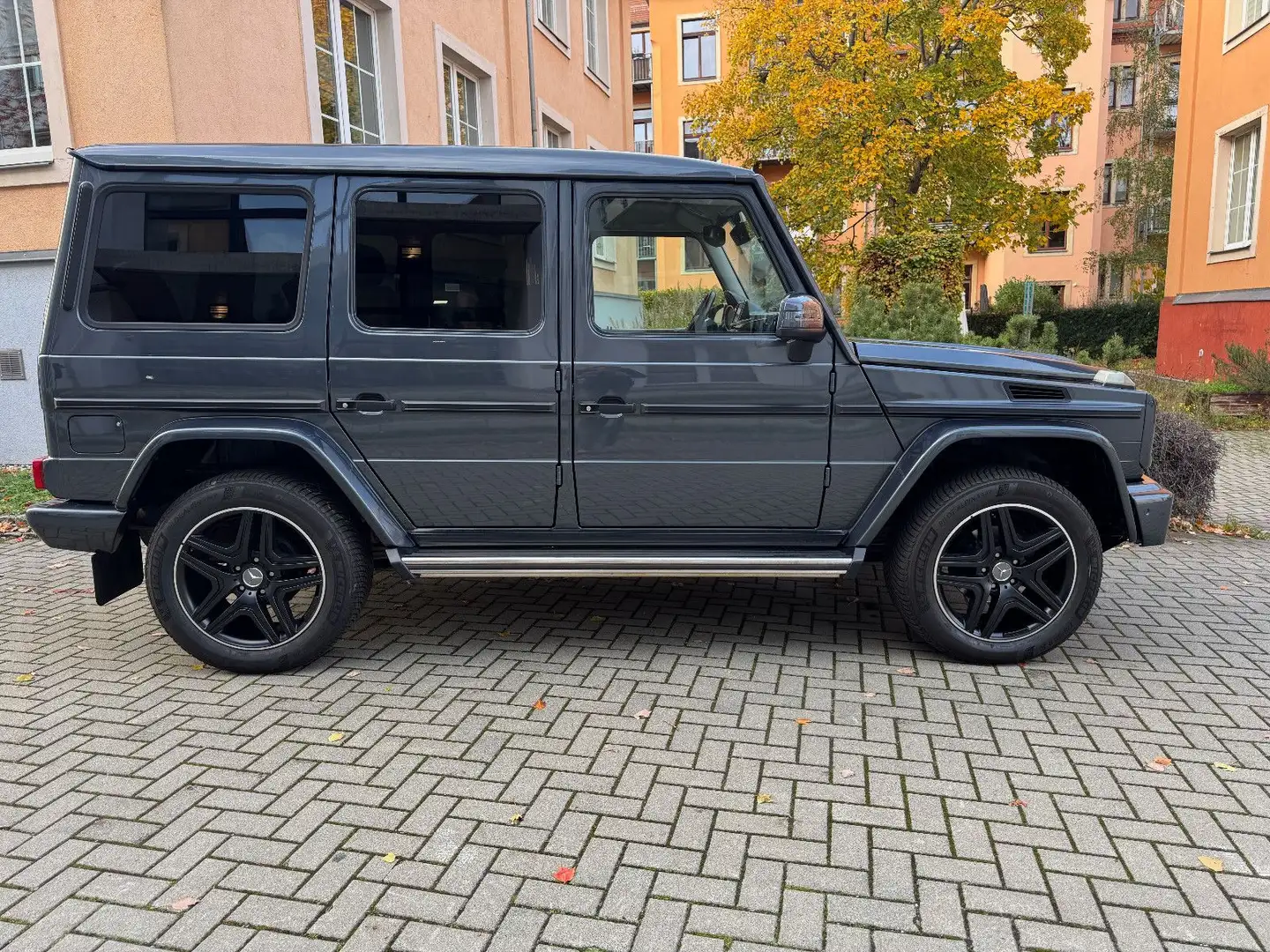 Mercedes-Benz G 350 d Sport/AMG/Sthzg/Distronic/20" Grau - 2