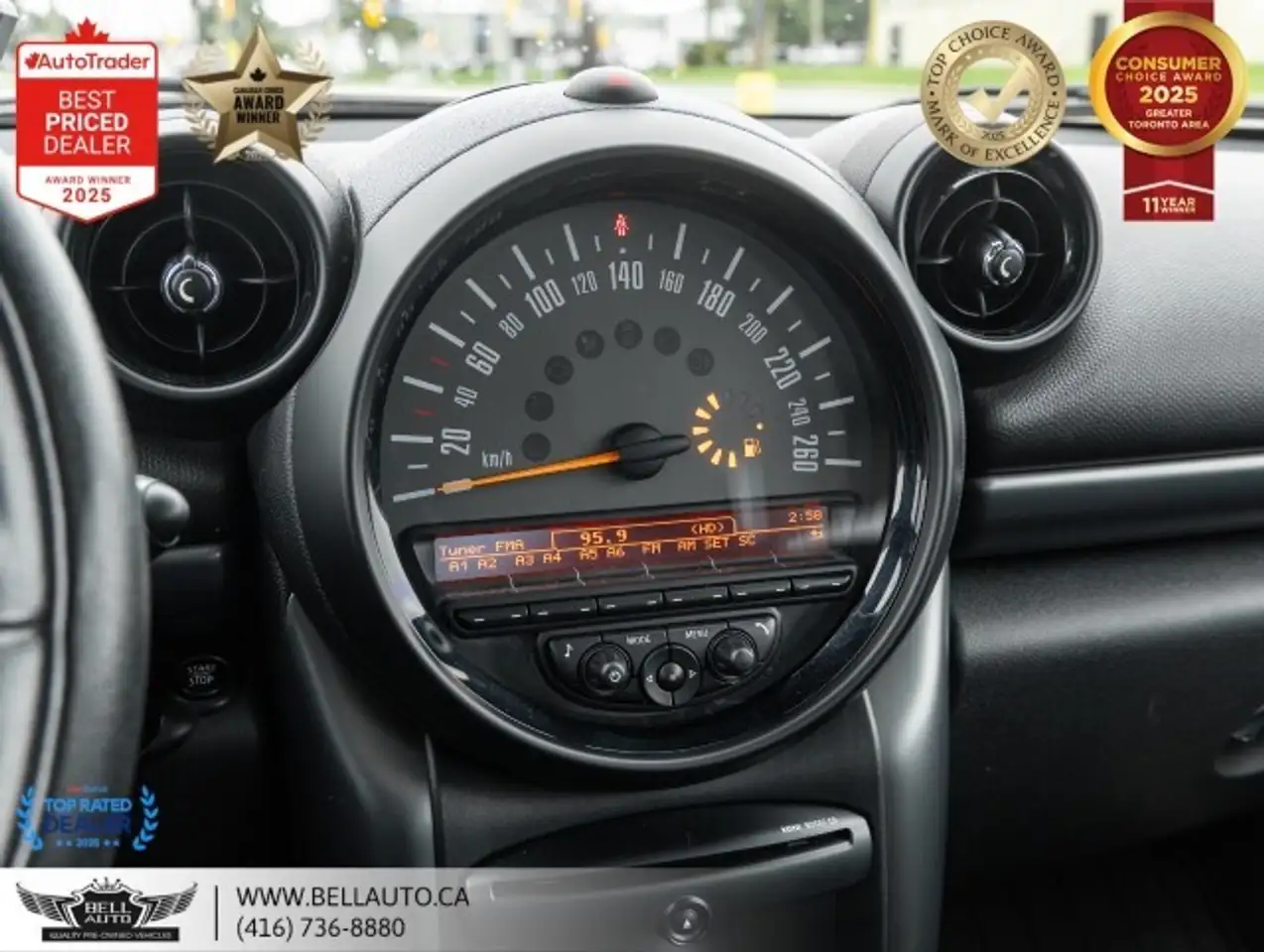 MINI Cooper Countryman снимка MINI Cooper Countryman