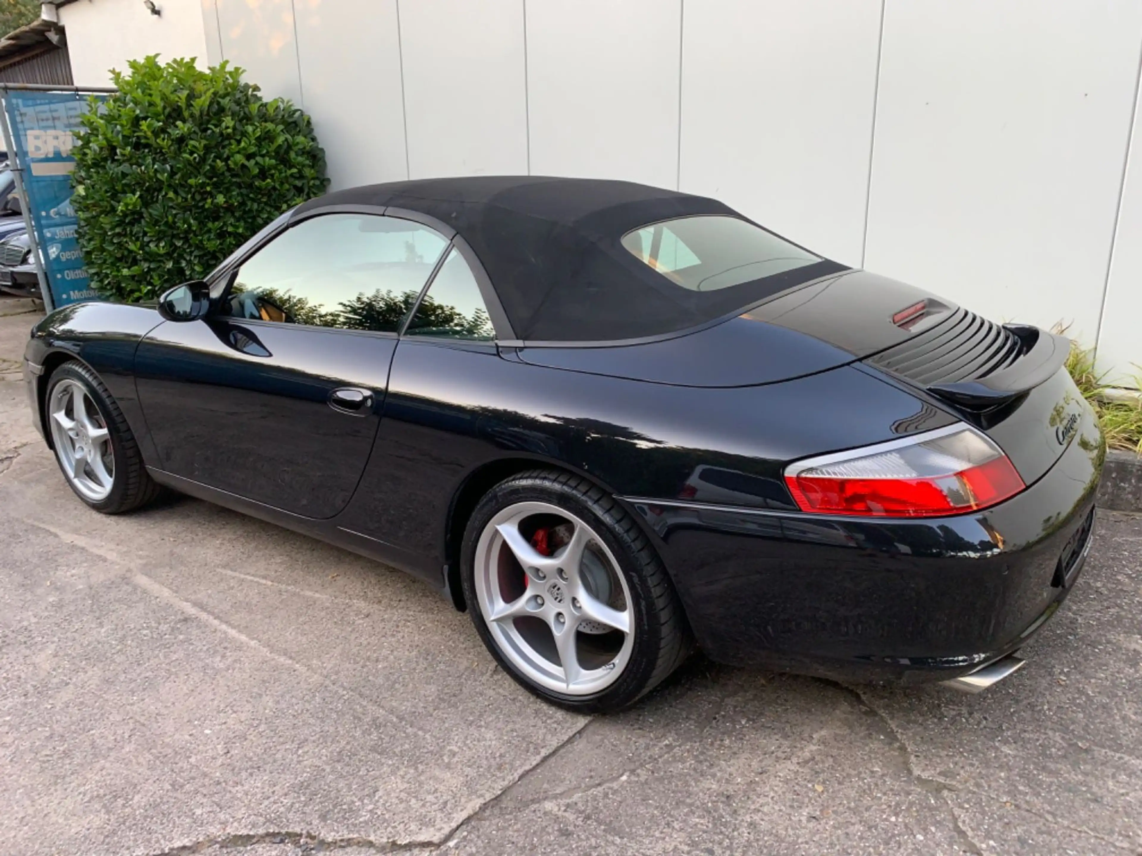 Porsche 996 Carrera Cabrio Navi, Klappe, sehr guter Zustand! — photo 3