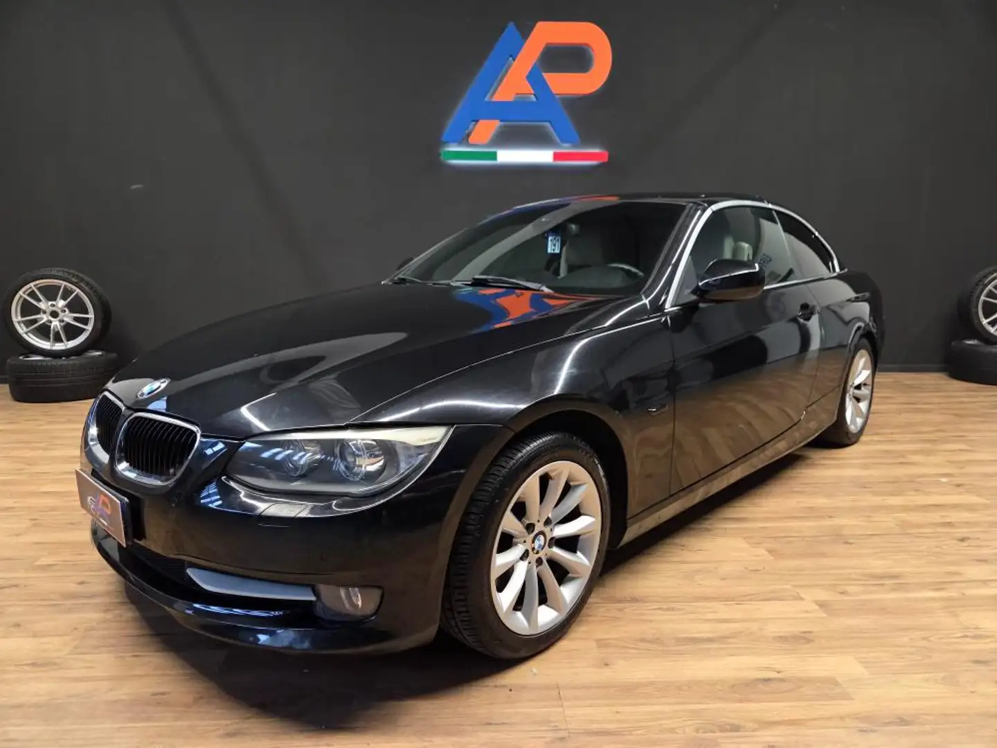 BMW 320 320d Cabrio Msport 184cv Noir - 1