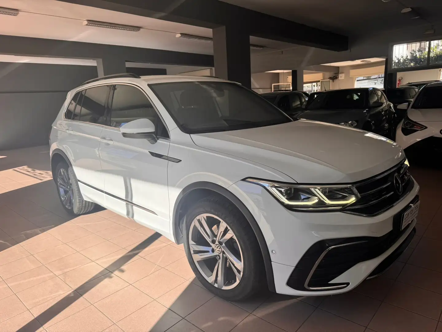Volkswagen Tiguan Tiguan 2.0 tdi R-Line BM 4motion dsg Blanc - 2