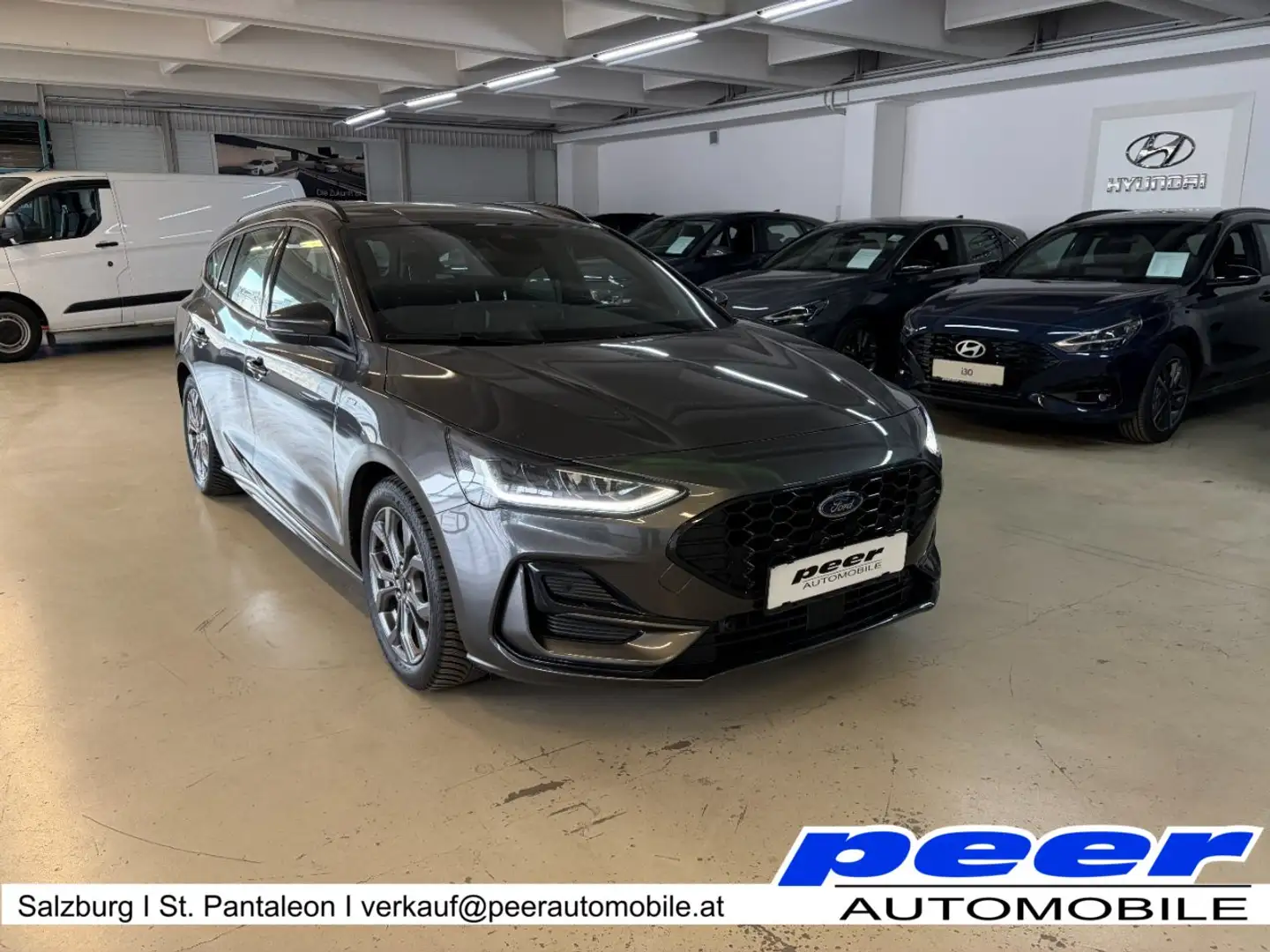 Ford Focus Focus Turnier 1,0 EcoBoost Hybrid ST-Line 125PS M6 Grau - 1