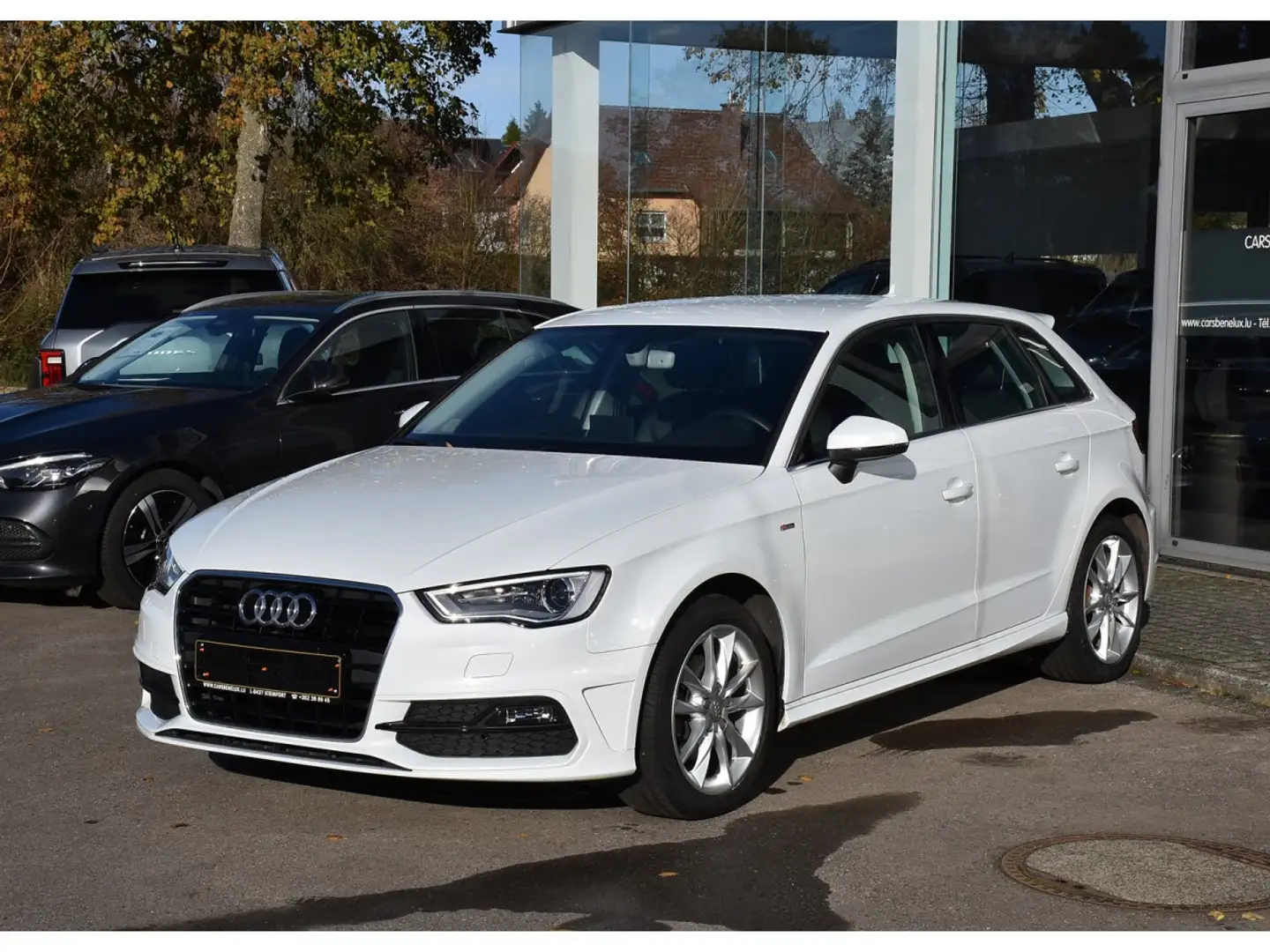 Audi A3 Sportback 1.4 TFSI S-Line CUIR GPS XENON PDC 1° MA Blanc - 2