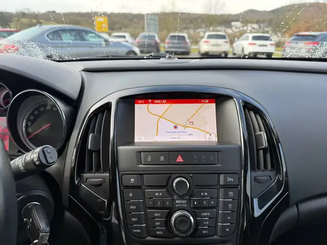 Opel Astra view 15