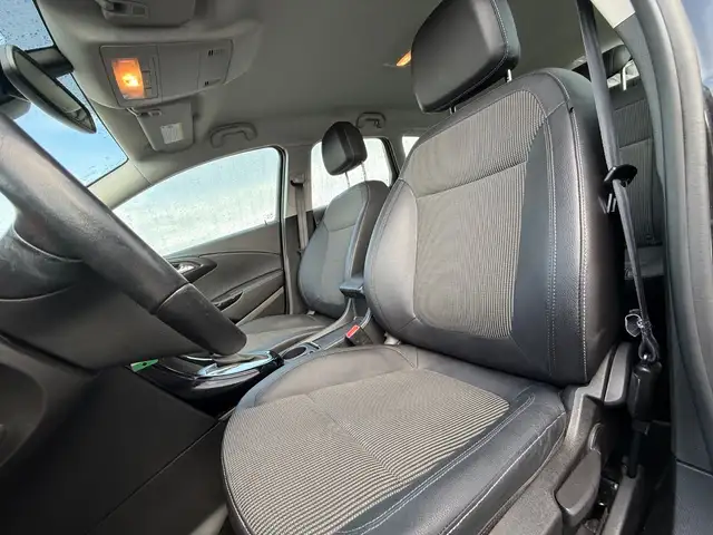 Opel Astra view 7