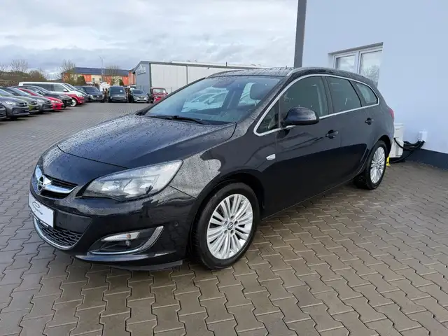 Opel Astra view 2
