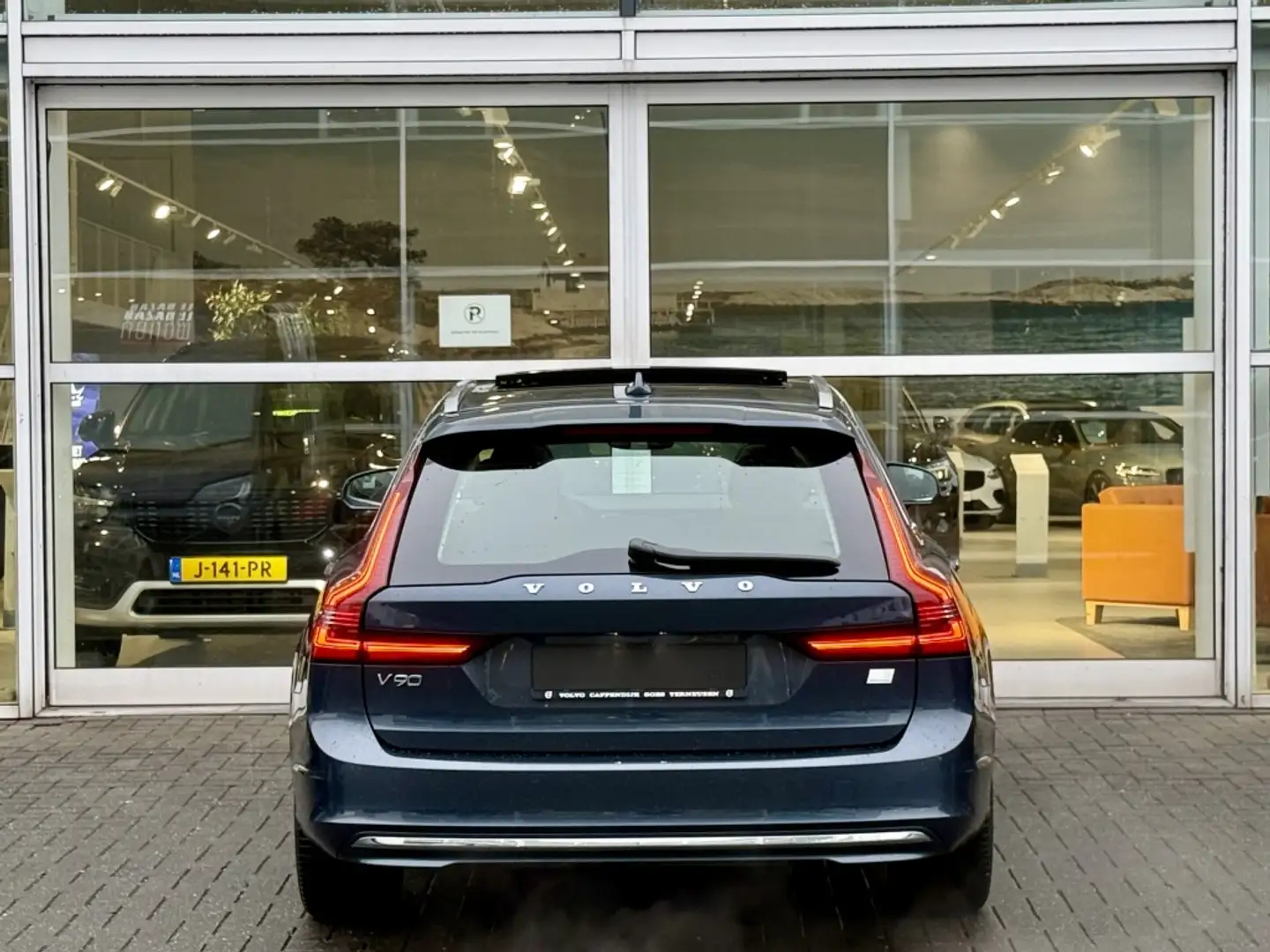 Volvo V90 T6 AWD Ultra Massage ACTIE NIEUWPRIJS €83.600,- Blue - 2